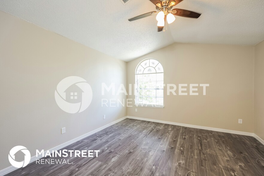 Building Photo - 6818 Still Lake Dr