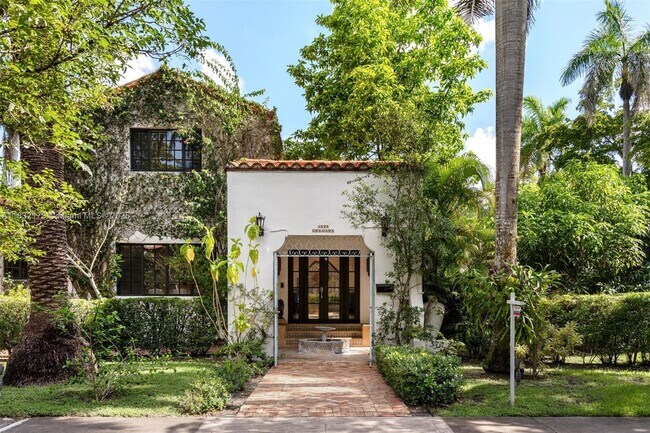 Building Photo - 1624 Granada Blvd