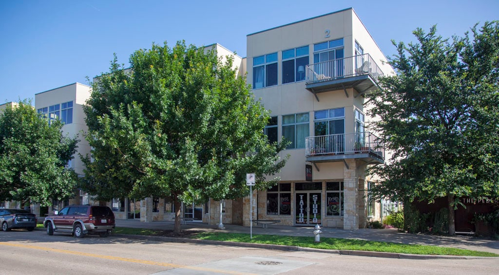 Building View - 2401 E 6th St