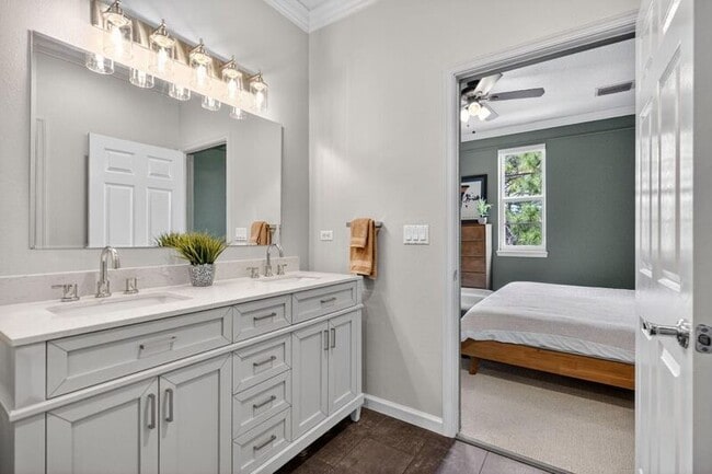 Building Photo - 150 Cat Rock Ln