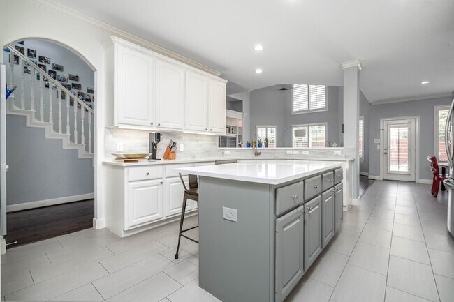 Building Photo - 5907 Ballina Canyon Ln