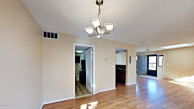 Building Photo - 121 Brandywine Ct