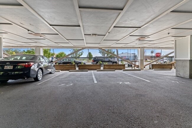 Building Photo - 145 Bennington St