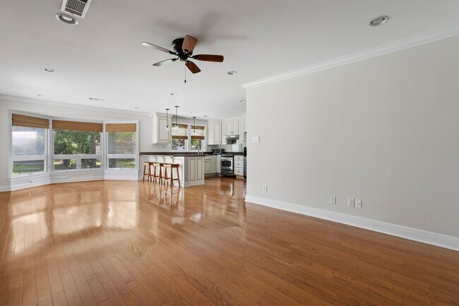 Building Photo - Charming Coastal Living in Downtown Ocean ...