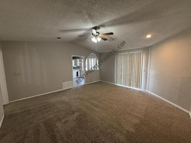 Building Photo - 1237 N Ironwood Pl
