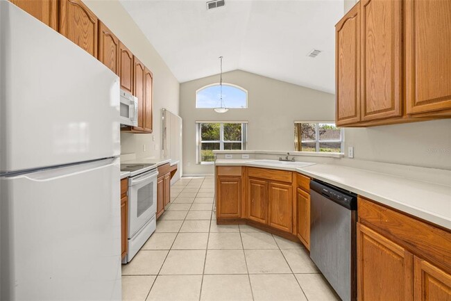 Building Photo - 3145 Stonehurst Cir