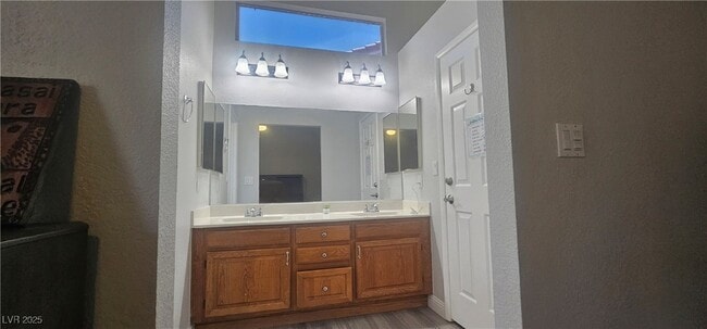 Building Photo - 96 Quiet Desert Ln