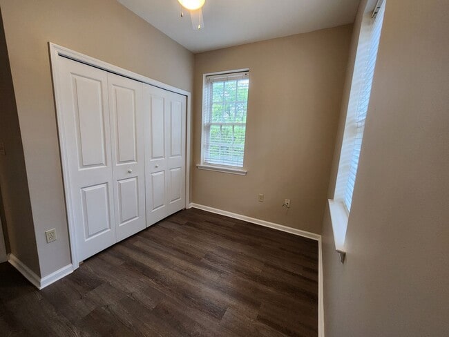 Building Photo - TWO BEDROOM APARTMENT MAIN & MARKET STREETS