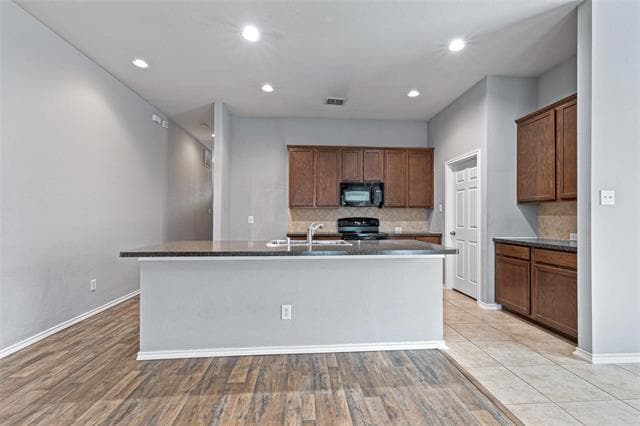 Building Photo - 1204 Cedar Cove Pl