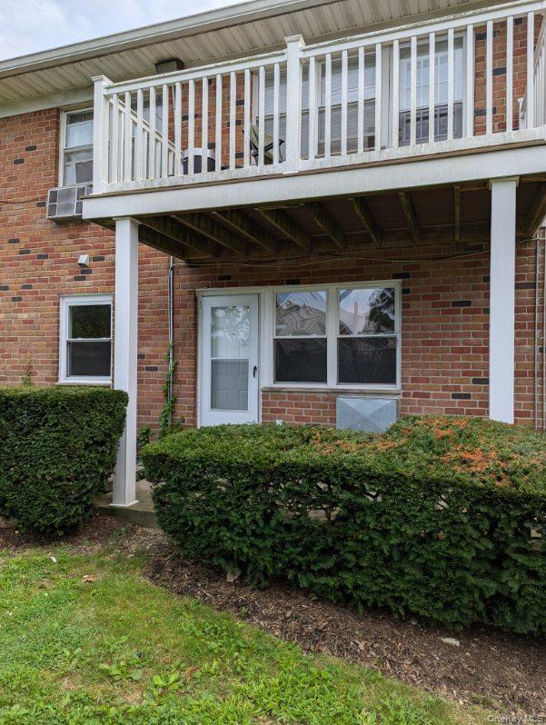 Building Photo - 11A Hemlock Dr