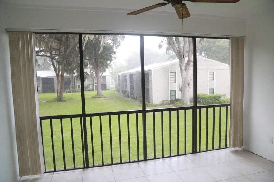 Building Photo - 306 Palm Coast Pkwy NE