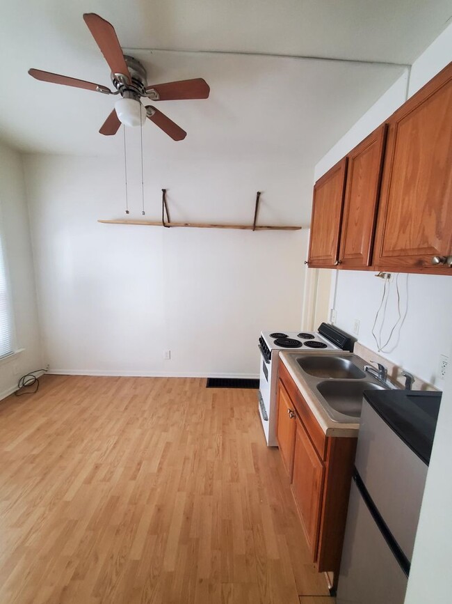 Building Photo - 96 Rutgers St