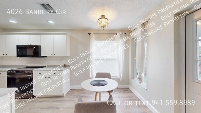 Building Photo - 4026 Banbury Cir