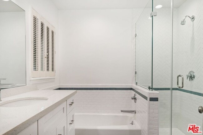 Building Photo - 6204 S Corning Ave