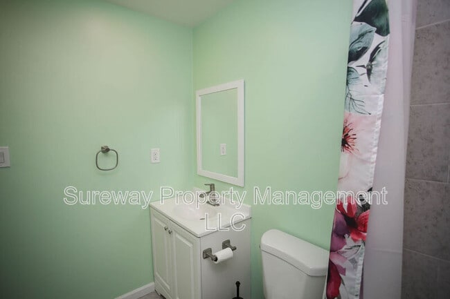Building Photo - 2116 Harbour Dr