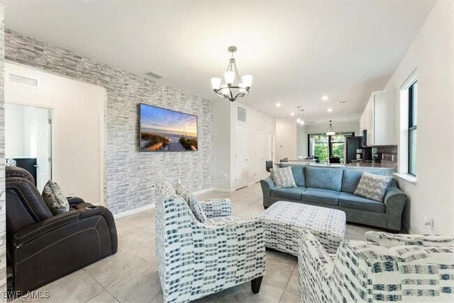 Building Photo - 4558 Lamaida Ln