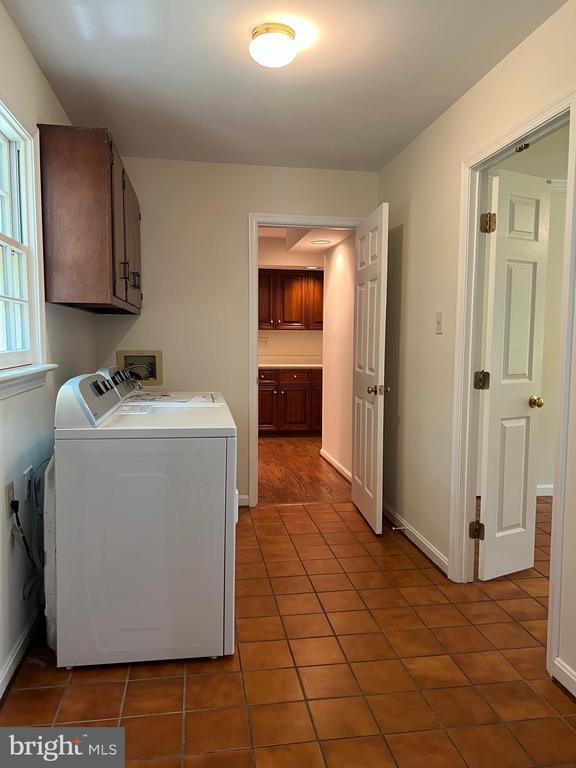 Building Photo - 10101 Alsace Ct