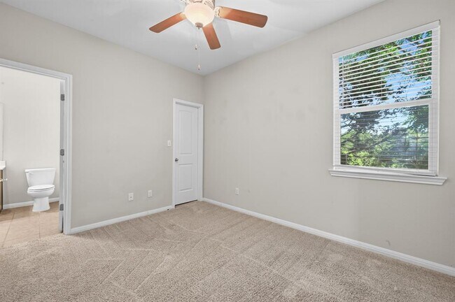 Building Photo - 1308 Central Park Ct