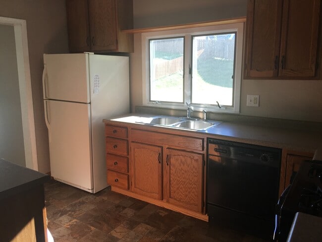 Building Photo - 4409 N Pine St