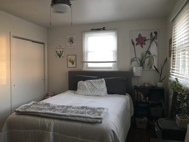 Bedroom 2 - 402 13th ST NE