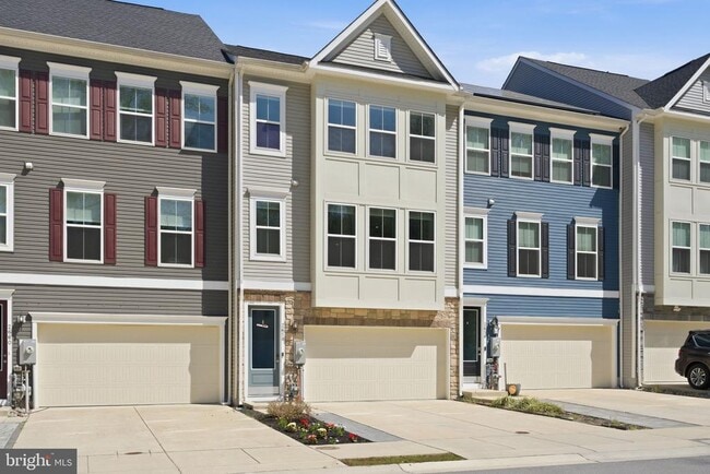 Building Photo - 2658 Sequoia Ln