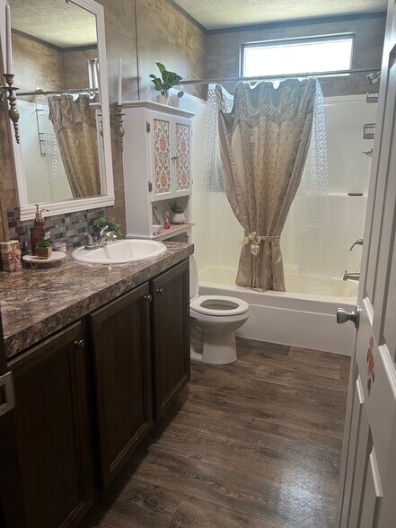 Private Bathroom - 126 Rolling Hills Dr