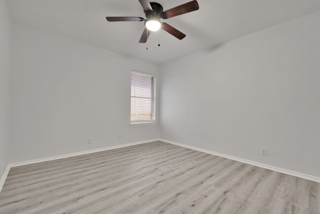 Building Photo - Charming 4-Bedroom Home in a Gated Community- Near Randolph AFB and JB Ft Sam Houston!