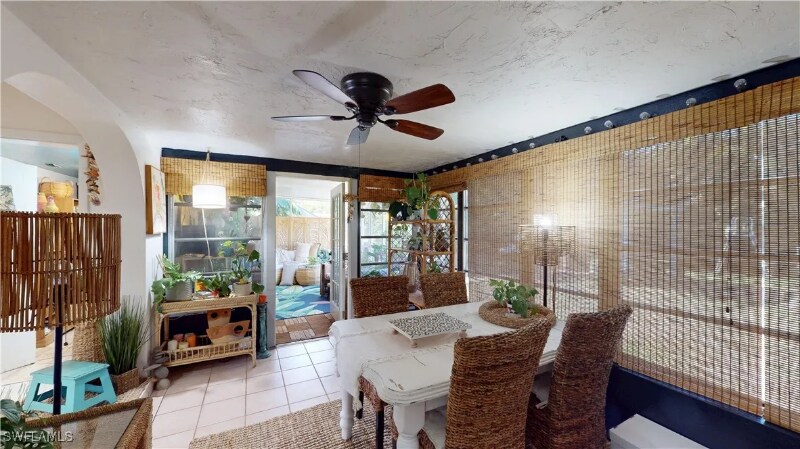 Building Photo - 5216 Versailles Ct