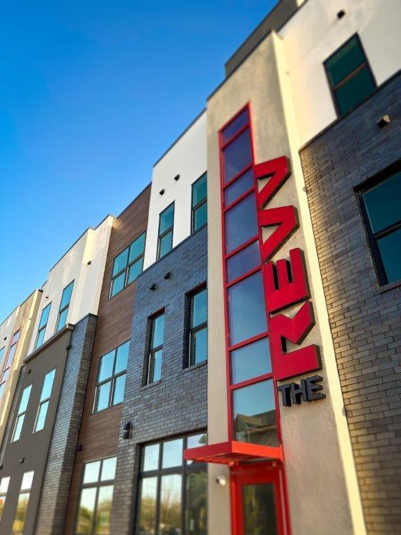 Building Photo - 222 McCullough St