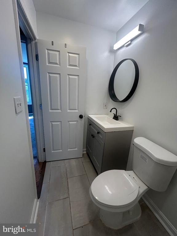 Building Photo - 1516 N Mount St