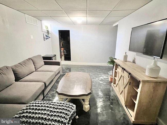 Building Photo - 503 Dorchester Ave