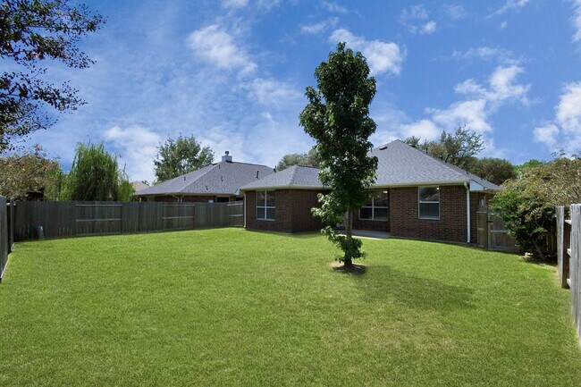 Building Photo - 21914 Bronze Leaf Dr