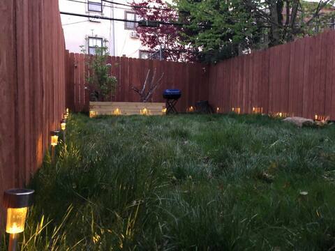 Building Photo - 542A Willoughby Ave