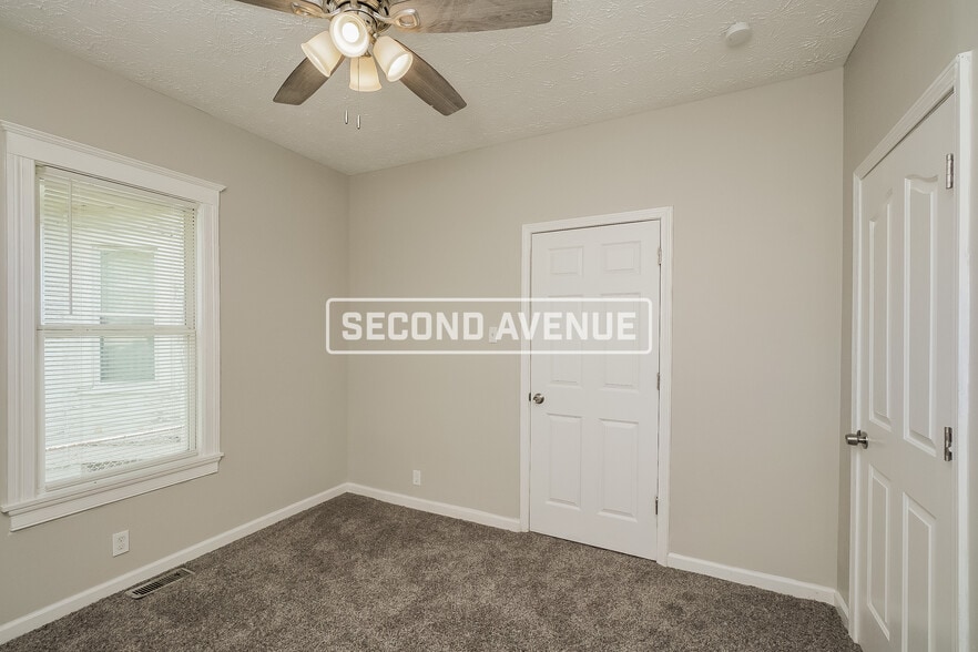 Building Photo - 2117 Osage Ave