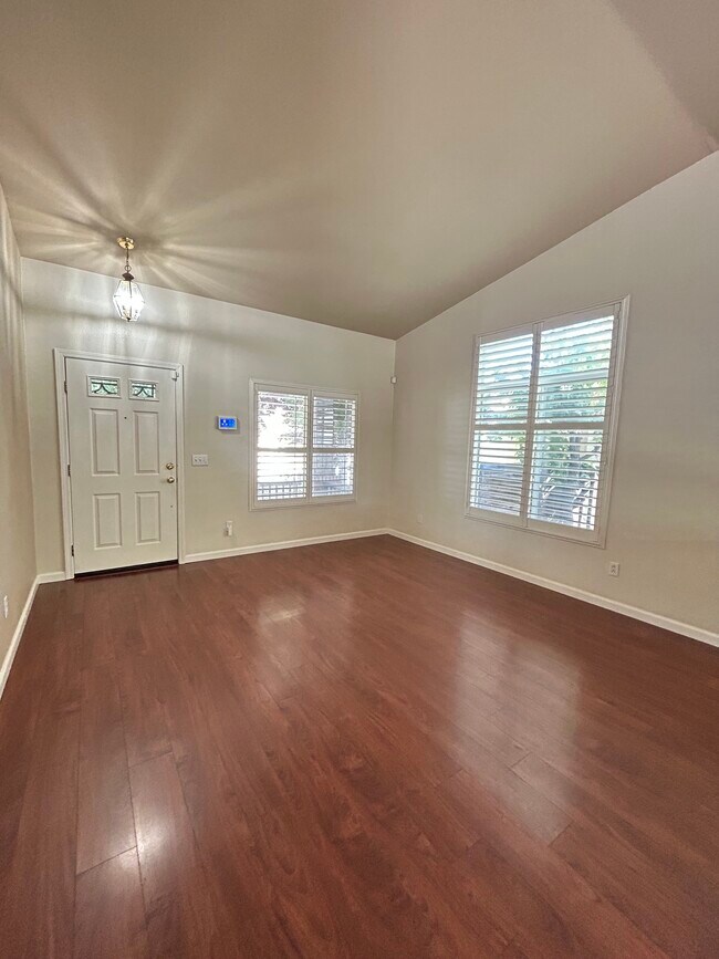 Building Photo - 2412 Hooftrail Way