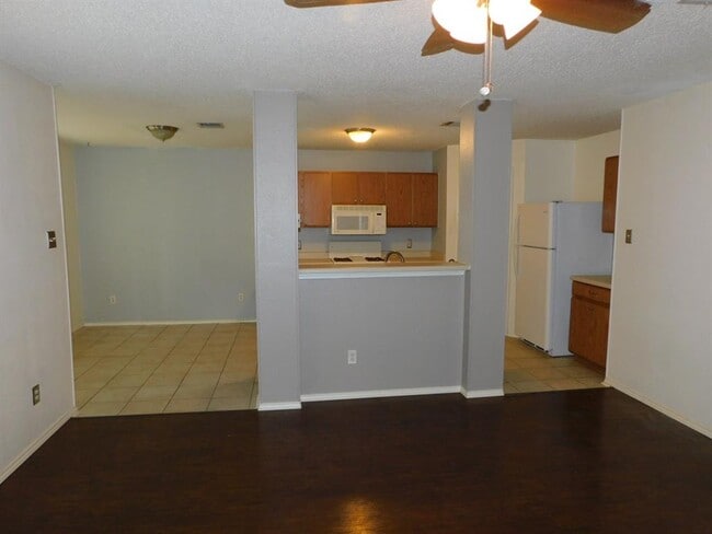 Building Photo - 1509 Black Locust Drive West
