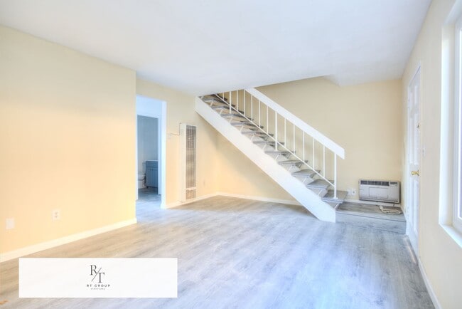 Building Photo - Refined Living with a Newly Remodeled 2 Bedroom 1 Bathroom 2 Story Duplex Residence
