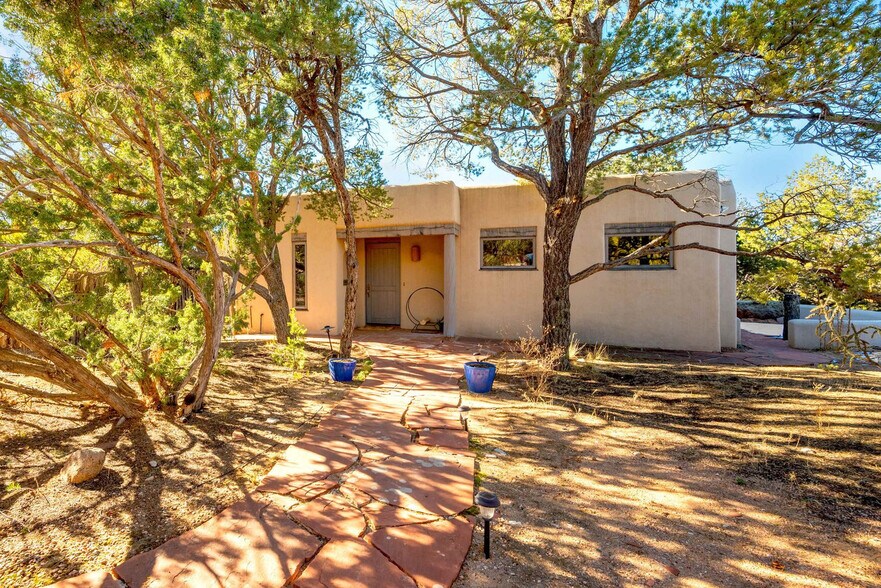 Building Photo - 1015 Foothills Trail