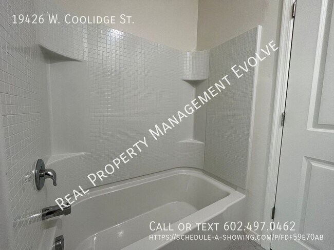 Building Photo - 19426 W Coolidge St