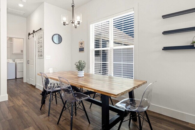 Building Photo - 501 S 7th St