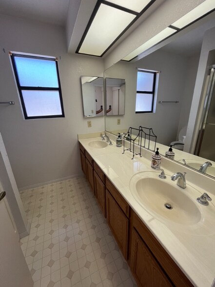Building Photo - 1457 Leisure World