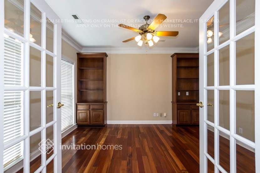 Building Photo - 7000 Weddington Brook Dr