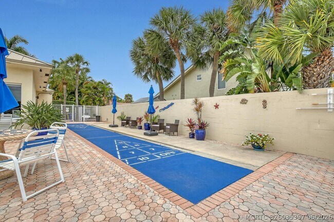Building Photo - 650 Snug Harbor Dr