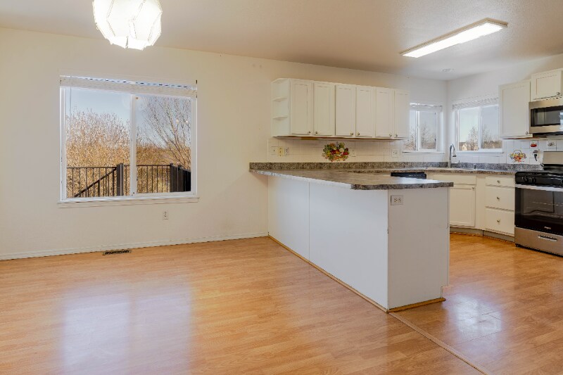 Building Photo - 6115 Fescue Dr