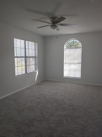 Building Photo - 215 Lake Park Rd