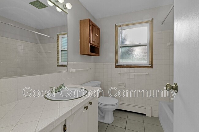 Building Photo - 1190 Orchard Park Rd