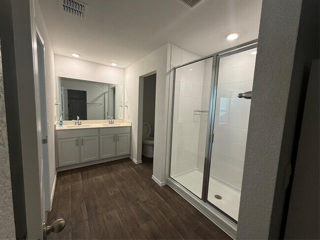 Building Photo - 14812 Perlino Way