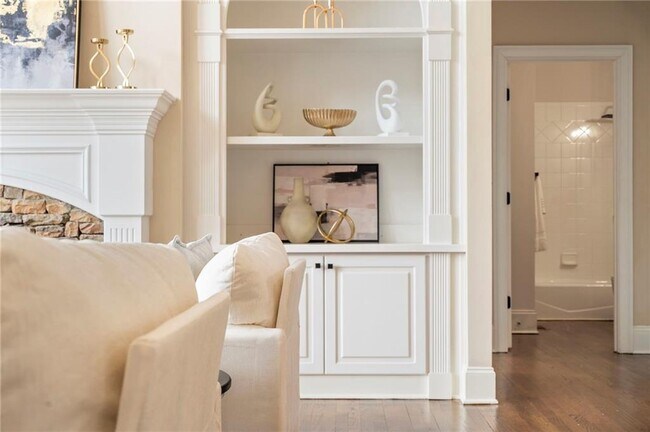 Building Photo - 870 Longstone Landing