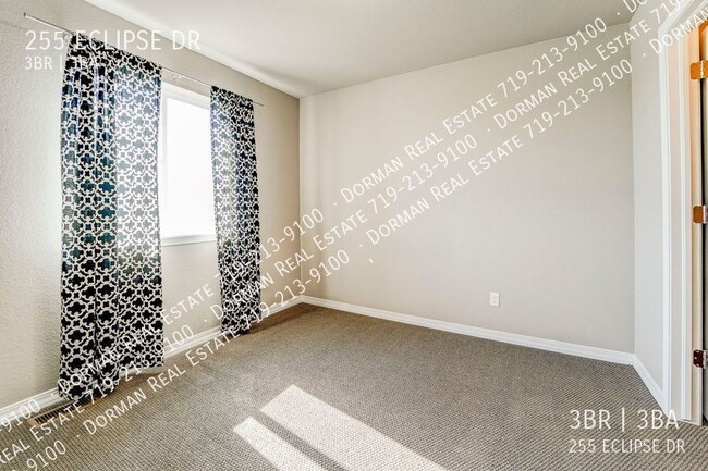 Building Photo - 255 Eclipse Dr