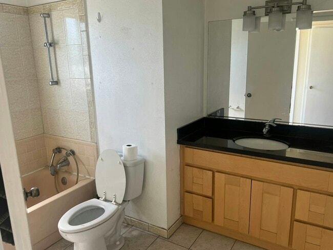 Building Photo - 1461 Topaz Way